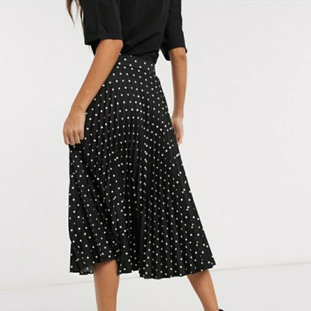 Black polka dots maxi skirt